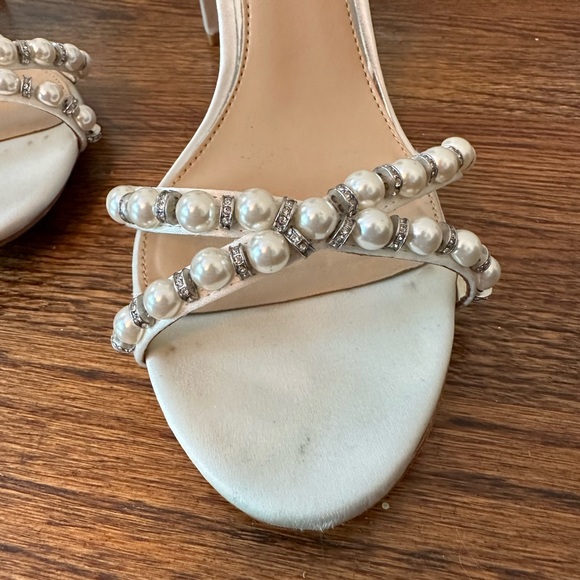 Alexandra by HARLO, block heel, white, size 8.5 - Picture 8 of 9